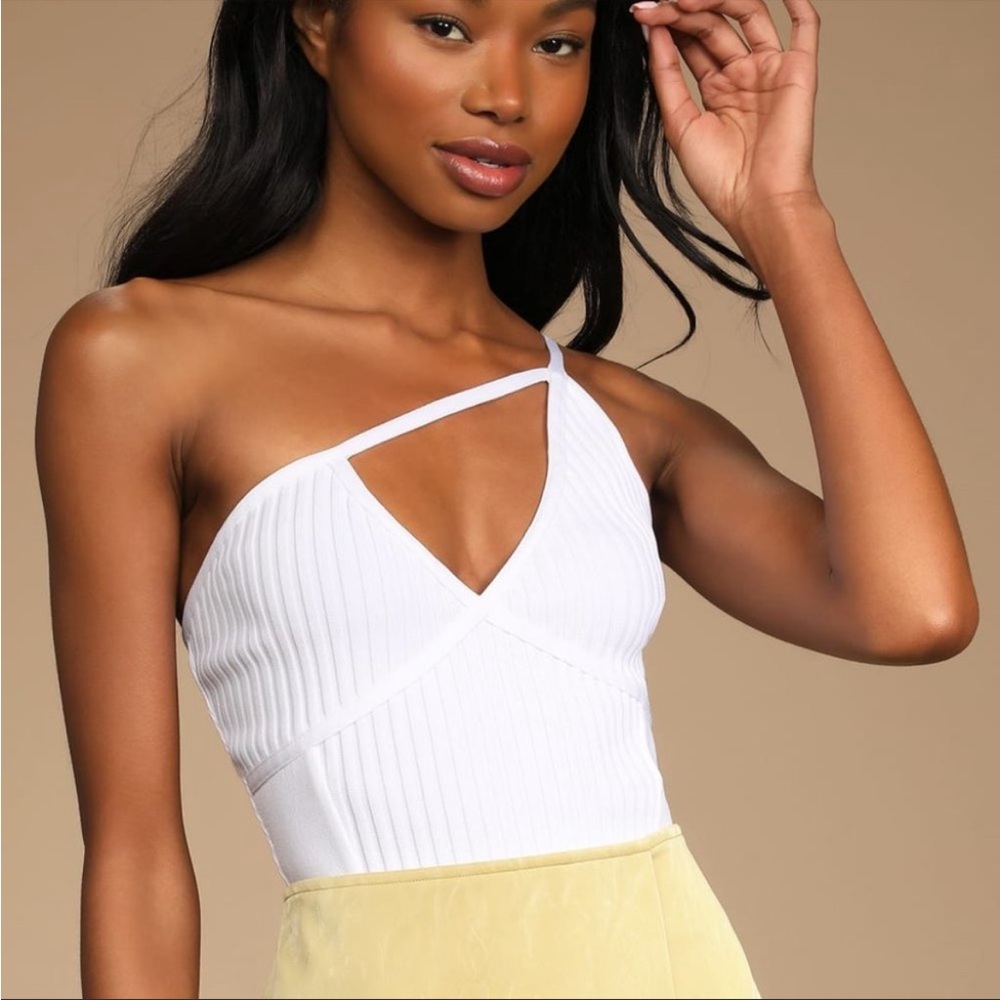 NWT Lulu’s White Asymmetrical One Shoulder Bodysuit